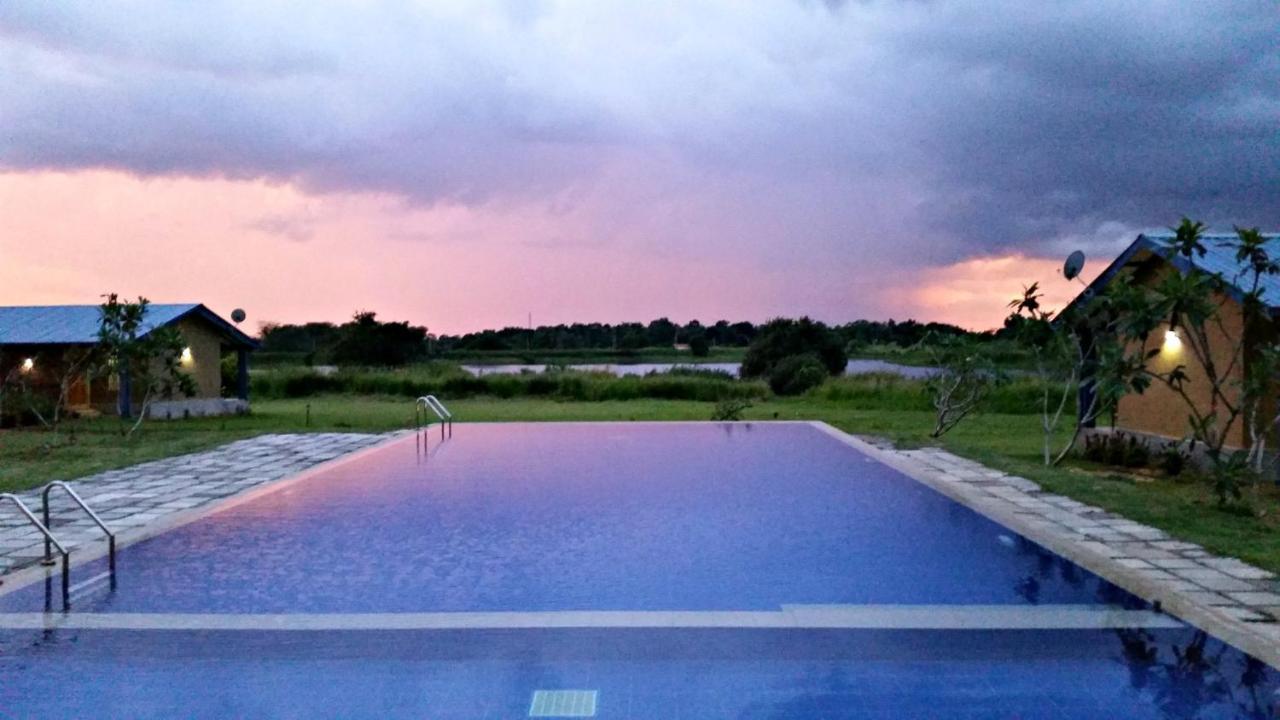 Birdwing Sigiriya Hotel ภายนอก รูปภาพ
