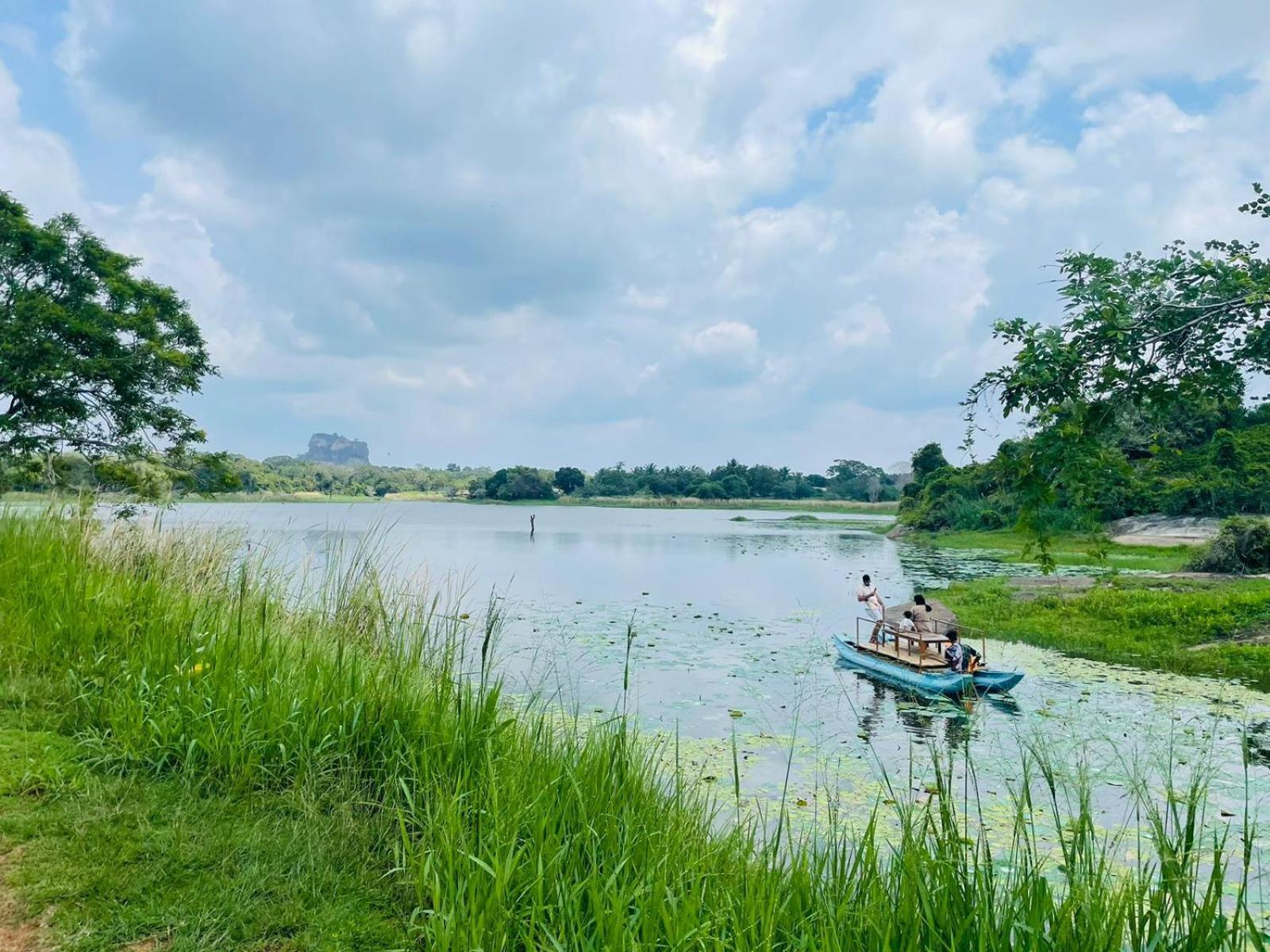 Birdwing Sigiriya Hotel ภายนอก รูปภาพ