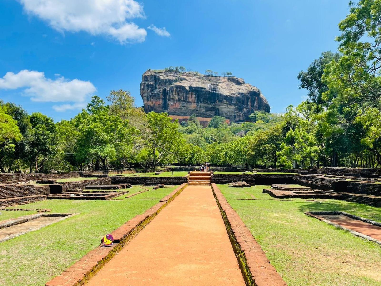 Birdwing Sigiriya Hotel ภายนอก รูปภาพ