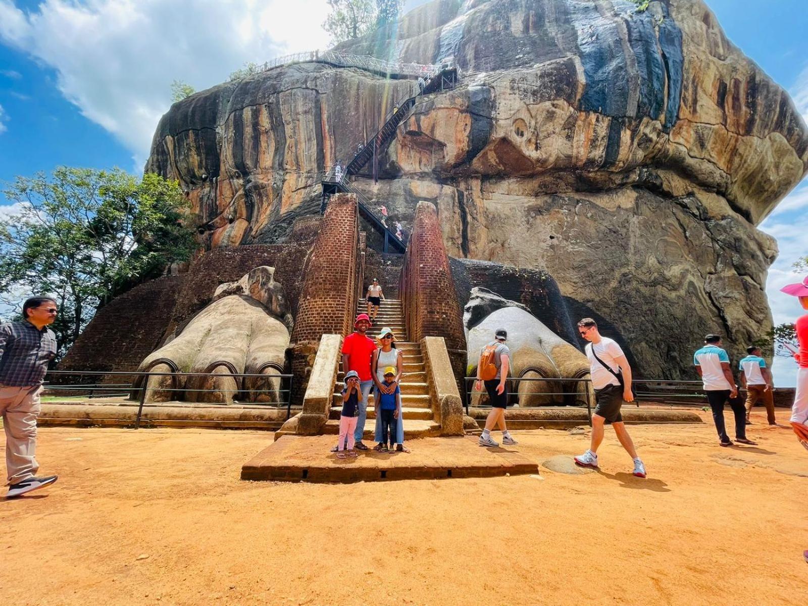 Birdwing Sigiriya Hotel ภายนอก รูปภาพ